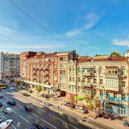 Two-Bedroom Apartment In The Center Near The National Sports Complex “Olympiyskiy” Kiev Eksteriør billede